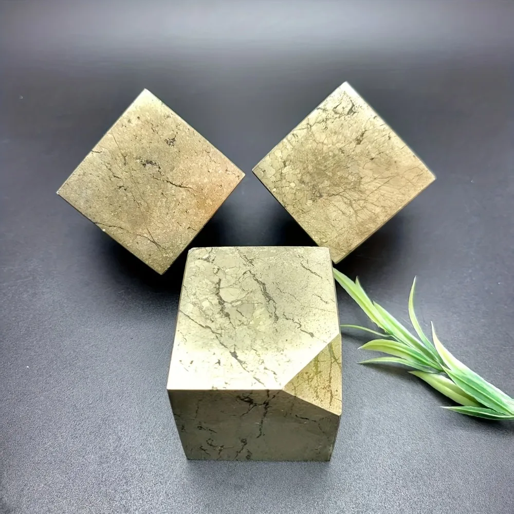 1pc Natural Pyrite Mineral Cube - Holiday Gift for Christmas, Valentine's, Hanukkah, Easter - Collector'S Mineral Specimen