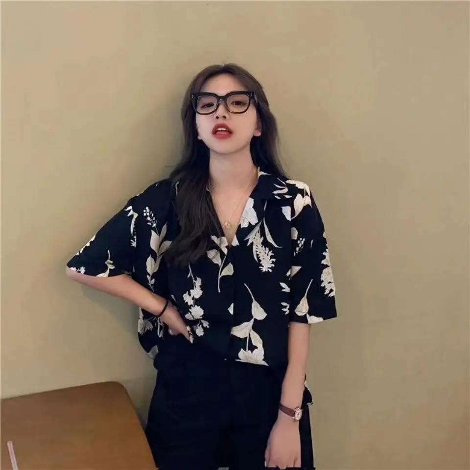 3 Sizes All Match Fashion Causal Floral Vintage Basic Notched Short Sleeve Women  College Wind Woman Top Shirts