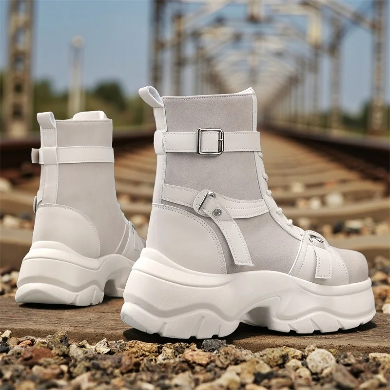 أزياء دراجة نارية أحذية الرجال الارتفاع زيادة سميكة سوليد عالية أعلى تنوعا في الهواء الطلق أحذية السفر الرجالية نمط الشارع بارد