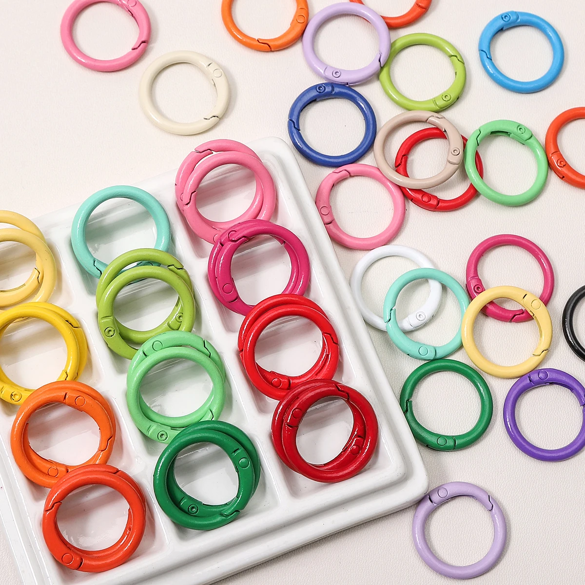 5/10Pcs Colorful Alloy O Ring Keychain Spring Clasp Key Chain Open Round Carabiner Buckle Connector for DIY Jewelry Making image 3