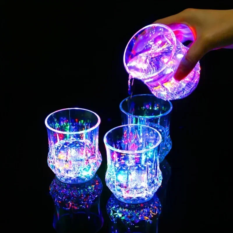 Vasos iluminados de 1 piezas, suministros de fiesta que brillan en la oscuridad, taza de cerveza LED brillante de colores para fiesta, cumpleaños, Navidad, discoteca