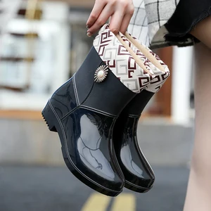 أعلى 6 أحذية مطاطية للمطر للنساء - No2