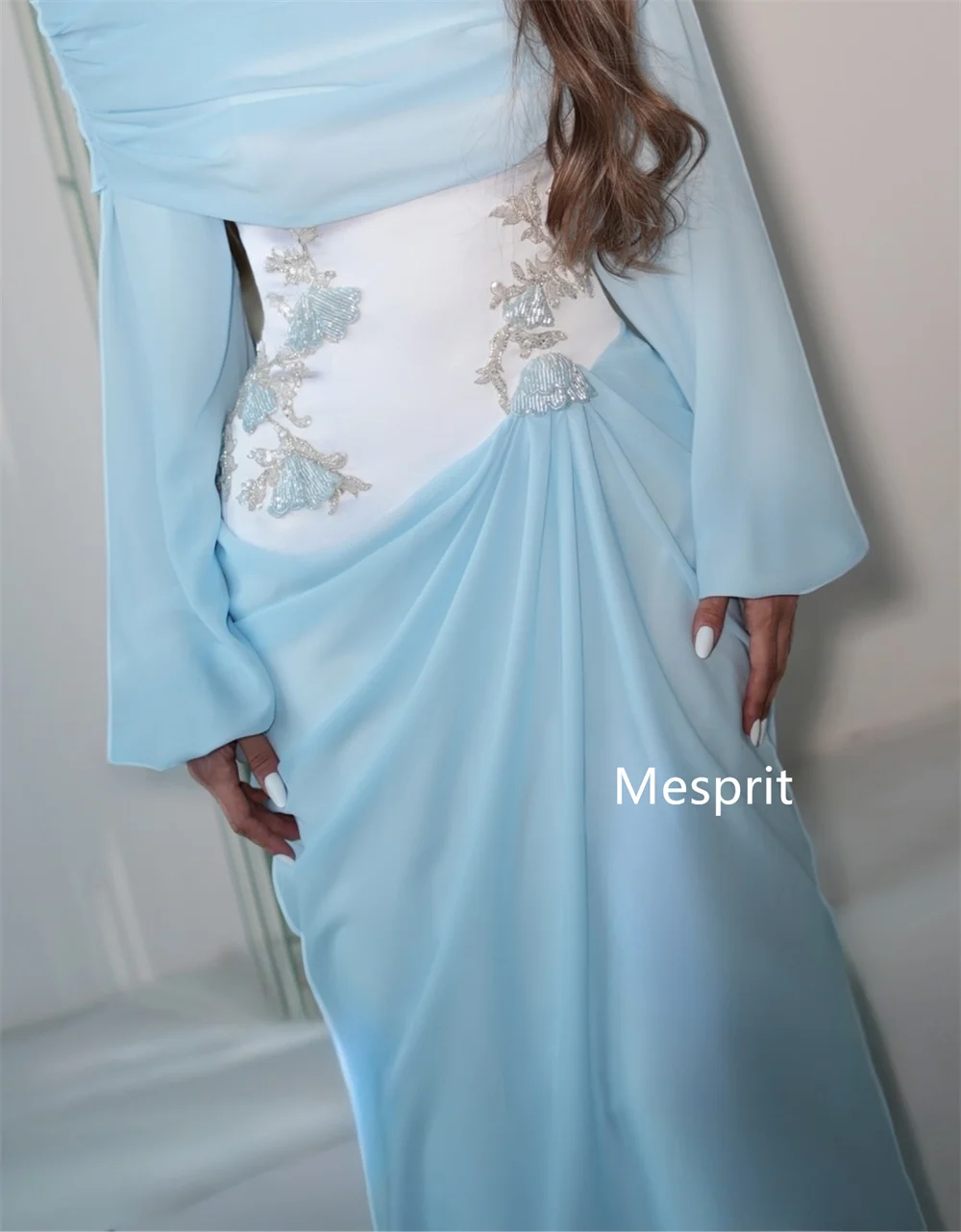 Maßgeschneiderte, exquisite Chiffon-Plissee-Kleider mit Pailletten, geradem O-Ausschnitt, lang, maßgeschneidert für besondere Anlässe, schlicht – Detail 5