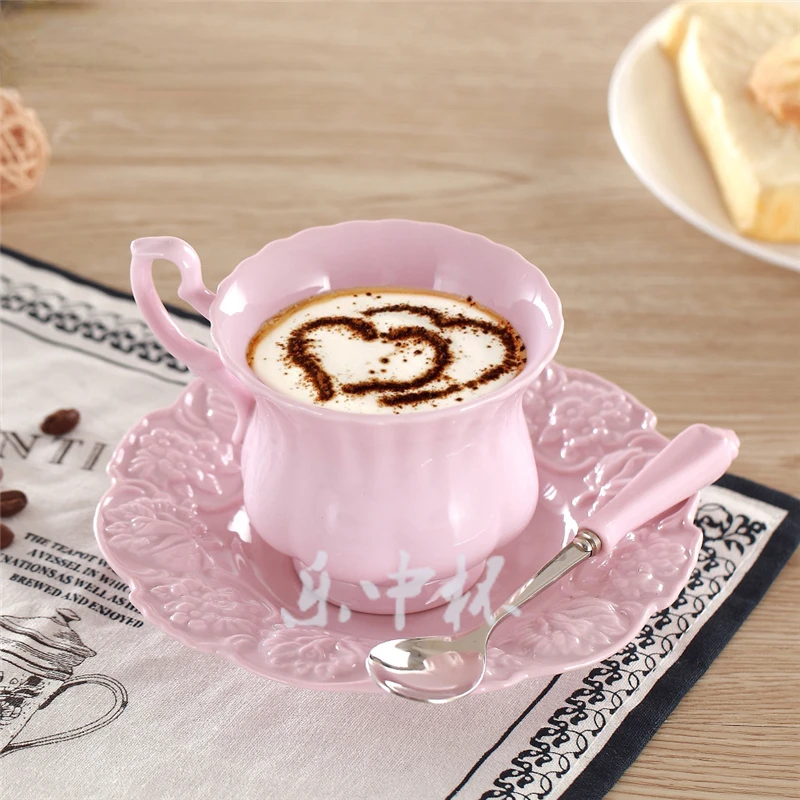 

Elegant Pink Coffee Cup Saucer Spoon Set Europe Princess Ceramic Tea cup 180ml Top Porcelain Teacup Cafe Teatime Drinkware