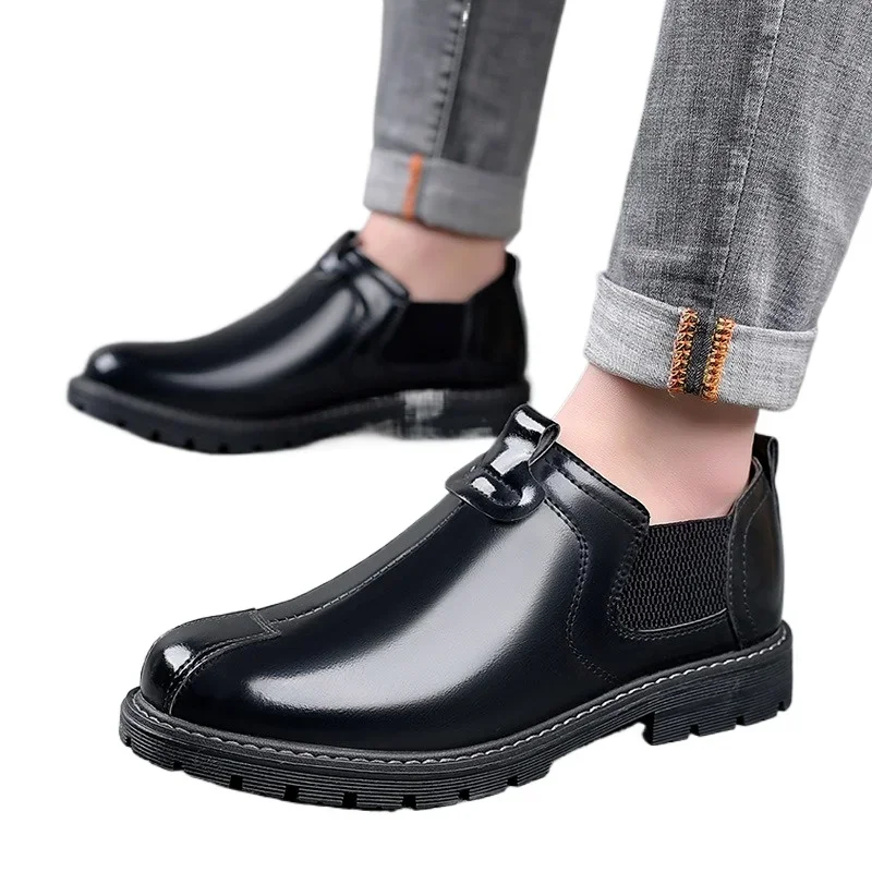 Men's Casual Shoes British Tooling Trendy Shoes Mens Chelsea Single Boots Slip-on Round Toe Retro Men Shoes Men Fashion Sneakers