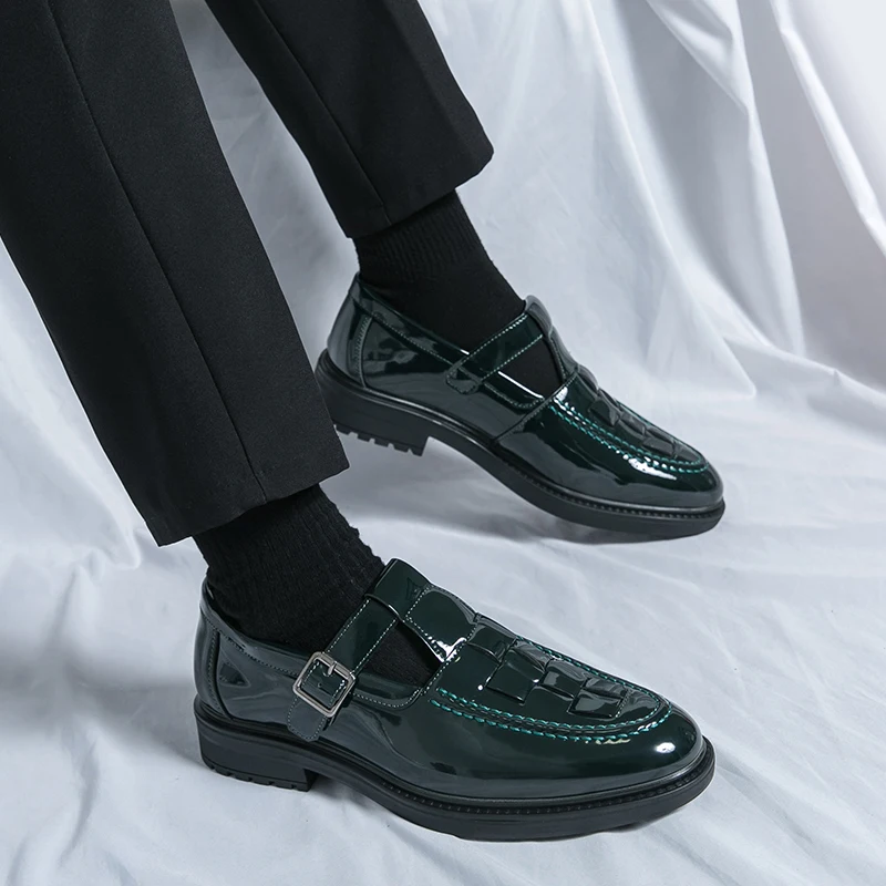 Chaussures d'été en haricots tissés pour hommes, sandales d'affaires britanniques décontractées, Version coréenne, ajourées, en cuir verni, avec trou de boucle