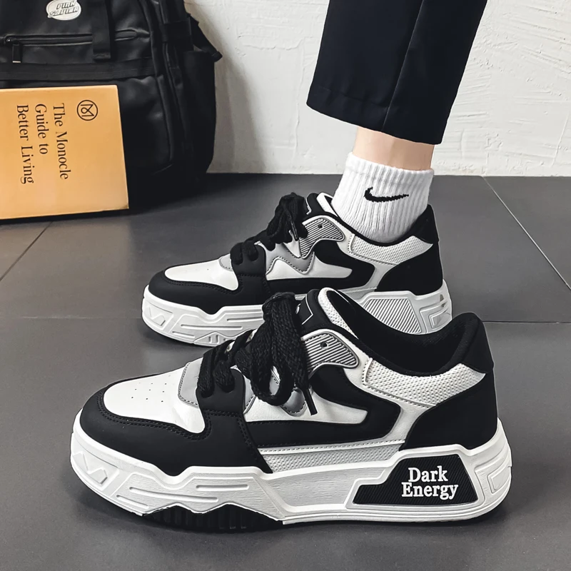 

Men's Breathable Mesh Slip-On Shoes Summer Casual Sport Thick Bottom Anti-Slip Fashionable Black White Panda Design Shoes