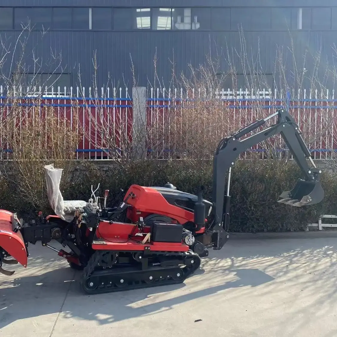 

Индивидуальный дизельный трактор для сухих земель 35 л.с. с гусеничным ходом и роторным культиватором для рисовых полей