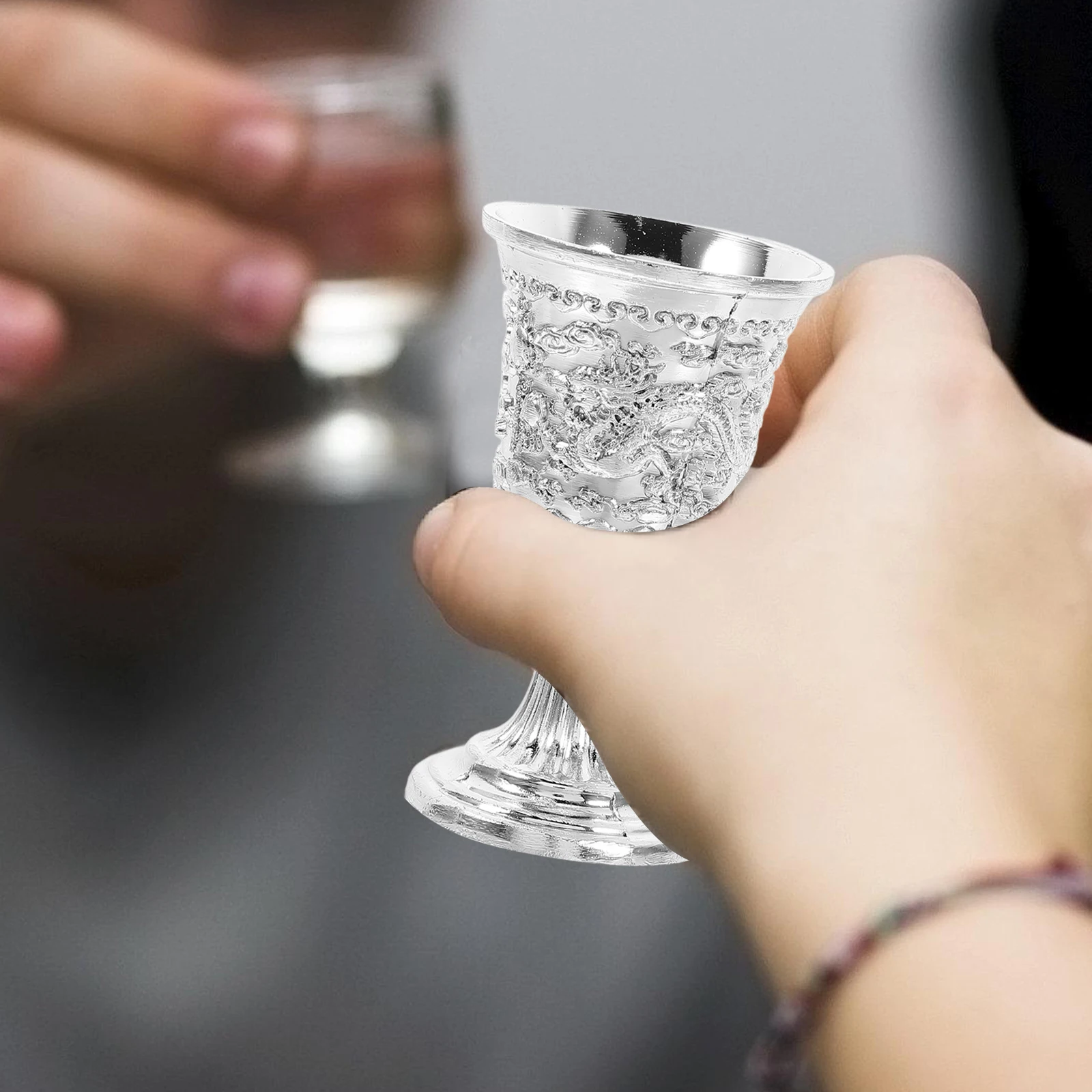 Copa de vino pequeña grabada de aleación de Zinc con dragón y Fénix, copa para beber, artesanía tradicional china, decoración para fiesta en casa y boda