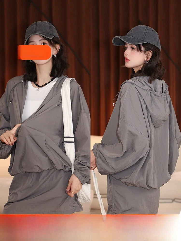 

Комплект повседневной спортивной одежды Chend для женщин, новинка 2025 года: топ с капюшоном и юбка, комплект из двух предметов, спортивные брюки, длинные рукава, нейлоновая ткань