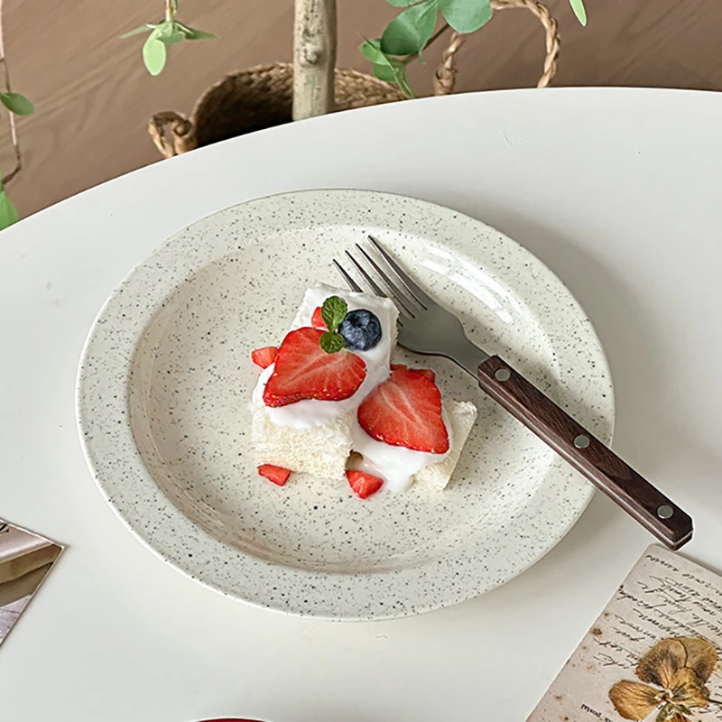 أطباق سيراميك بسيطة الصلبة السمسم نقطة طبق الإفطار المنزلية 2025 جديد تنوعا صينية سلطة الفاكهة طبق تقديم رائع