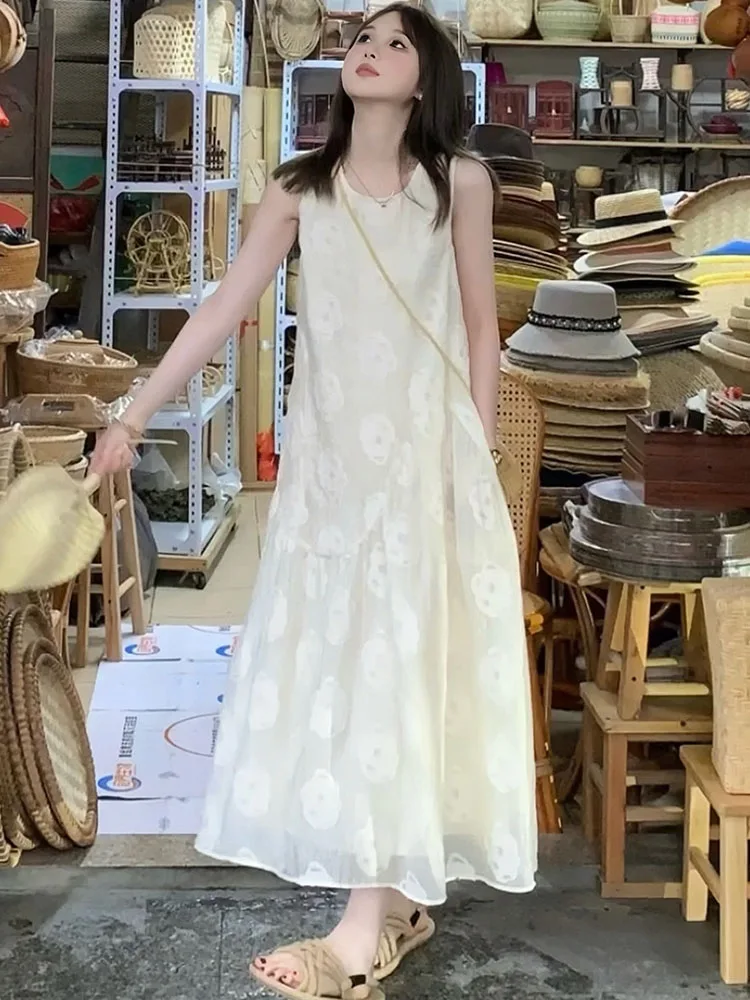 엘리 화이트 자수 컷아웃 닥터 스윗 템퍼먼트 라운드 네스벨 베스트 닥터 젠틀 윈드 3D 플로럴 스티칭