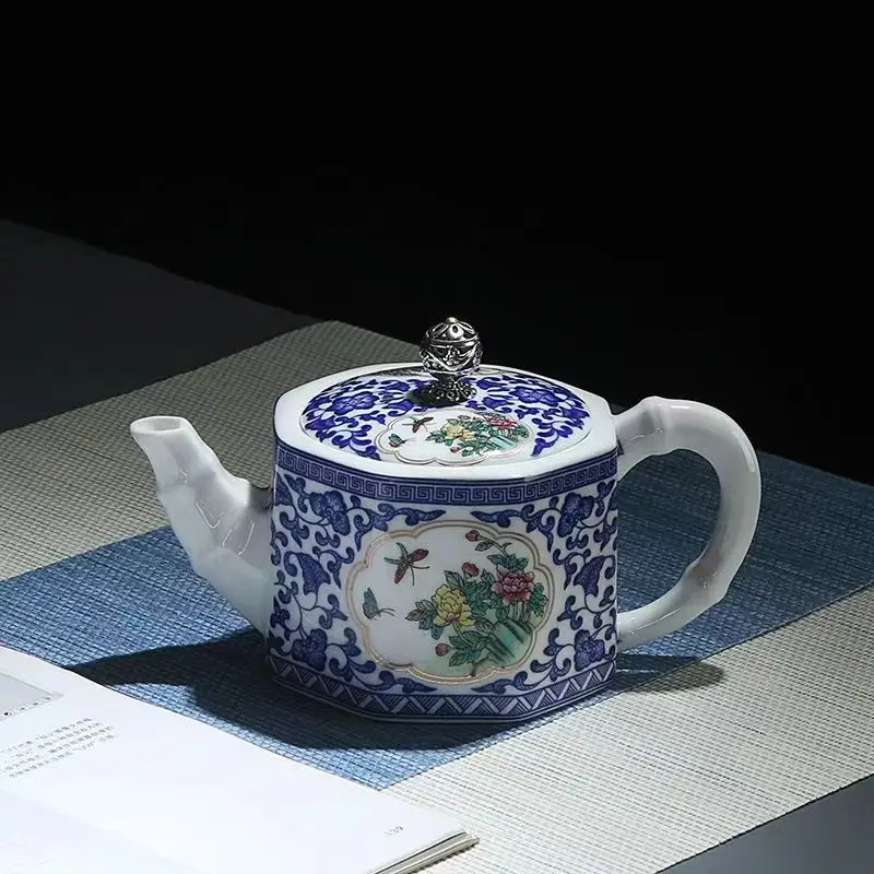 Jingdezhen Blue and White Porcelain Teapot Puer Tea Service Painted Ceramic Tea Maker Teapots to Boil Water pot Coffee Cups Bar