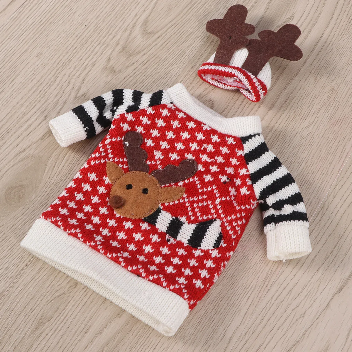 Wool Christmas Wine Bottle Cover with Deer Pattern – Elegant Holiday Party Decoration & Gift, 16x12cm