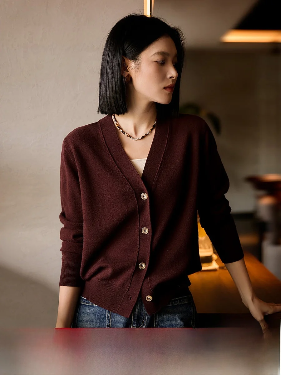 

Комплект из вязаного шерстяного жилета и свитера XiaoHanGe MIU: осенне-зимний, женский, мягкий, повседневный, прямого кроя, с длинными рукавами, V-образный вырез