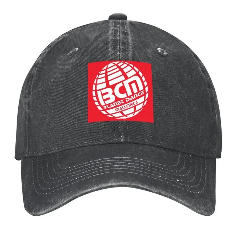 BCM Planet Dance en Magaluf, Mallorca: MODEL 2000 Gorra de Béisbol Trucker Blanca con Fondo Rojo Disco España para Hombre A