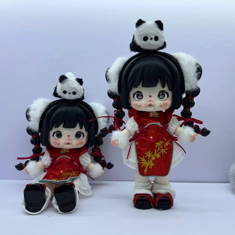 

Оригинальная коллекционная плюшевая игрушка Nommi Maymei, лимитированная серия, панда в красном чонсаме, фигурка, подарок на день рождения, Рождество, зима 2025