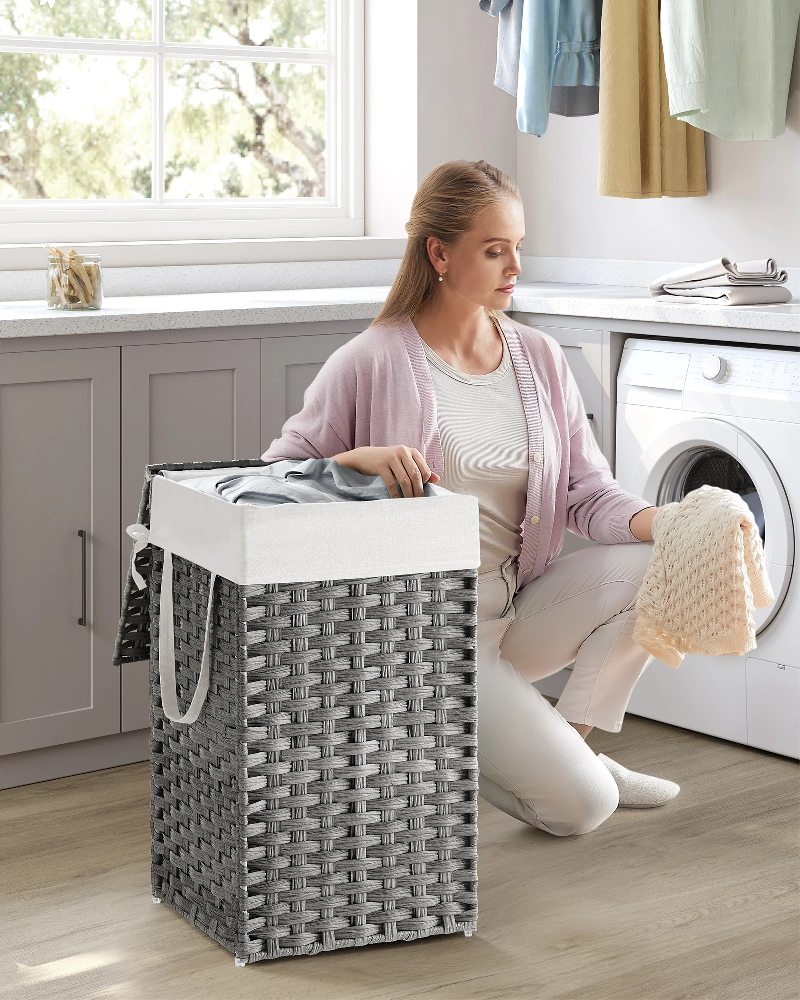 

SONGMICS Laundry Hamper with Lid, 17.2 Gallon (65 L) Synthetic Rattan Clothes Laundry Basket with Lid and Handles, Foldable