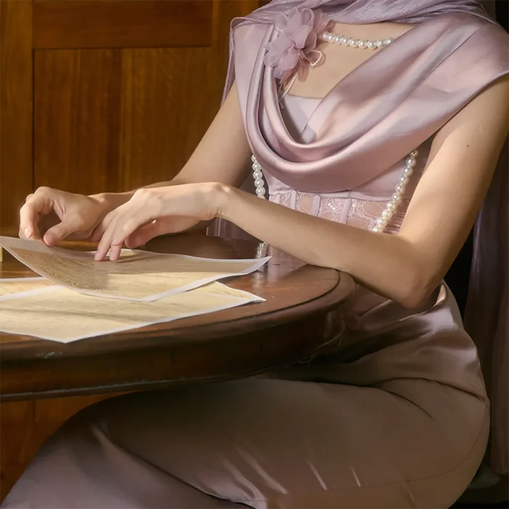 ロマンチックなストラップレスパールノースリーブティーレングスストレートフォーマルイブニングドレス誕生日パーティープロムドレスカスタマイズ