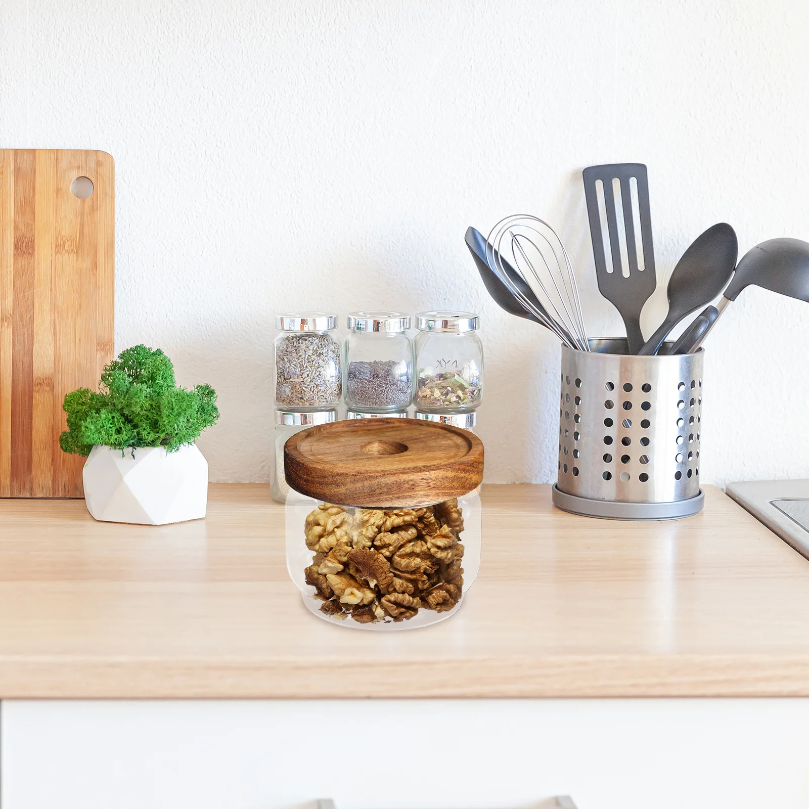 

Containers for Food Storage Jar Sealed Canisters Coarse Cereals Glass Wooden Cover Pot