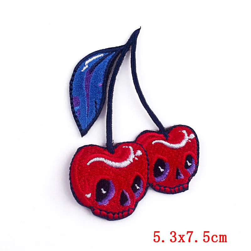 Parche termoadhesivo calavera rockera – Cadena picos para chaqueta - imagen 2