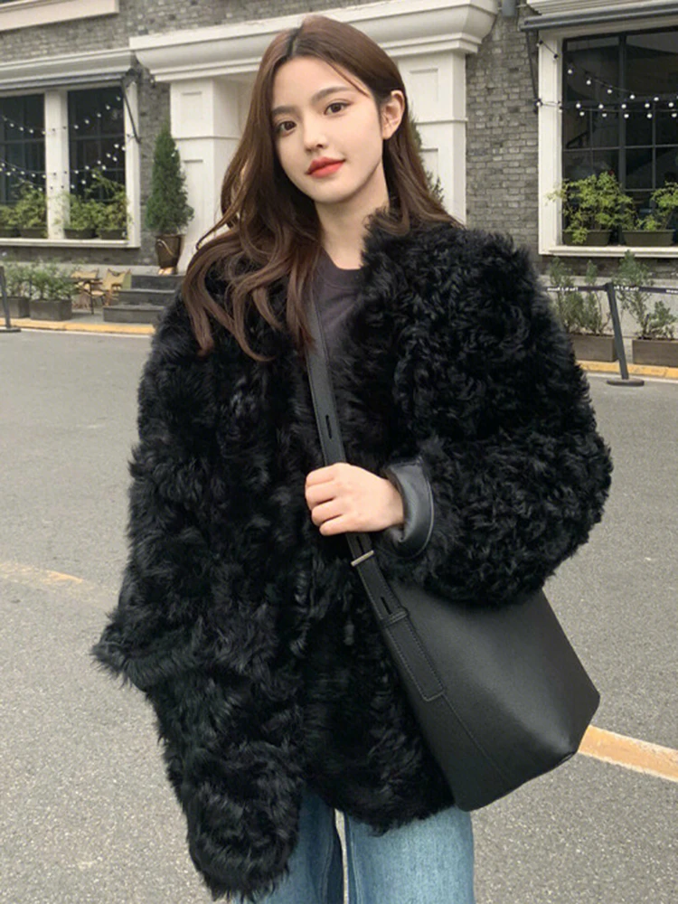 DEAT Fashion Black Lamb Fur Jacket Women\'s Round Neck Loose Long Sleeve Thick Plush Coat Winter 2024 New Tide 7AB6281