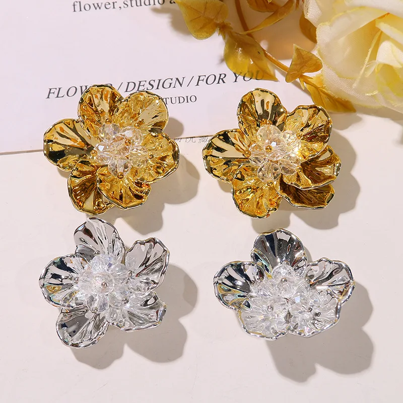 Shoe Charms 1 Piece Sparkling Crystal Camellia Flower Korean Fashion DIY Decorative Accessory for Clear Clog Sandals