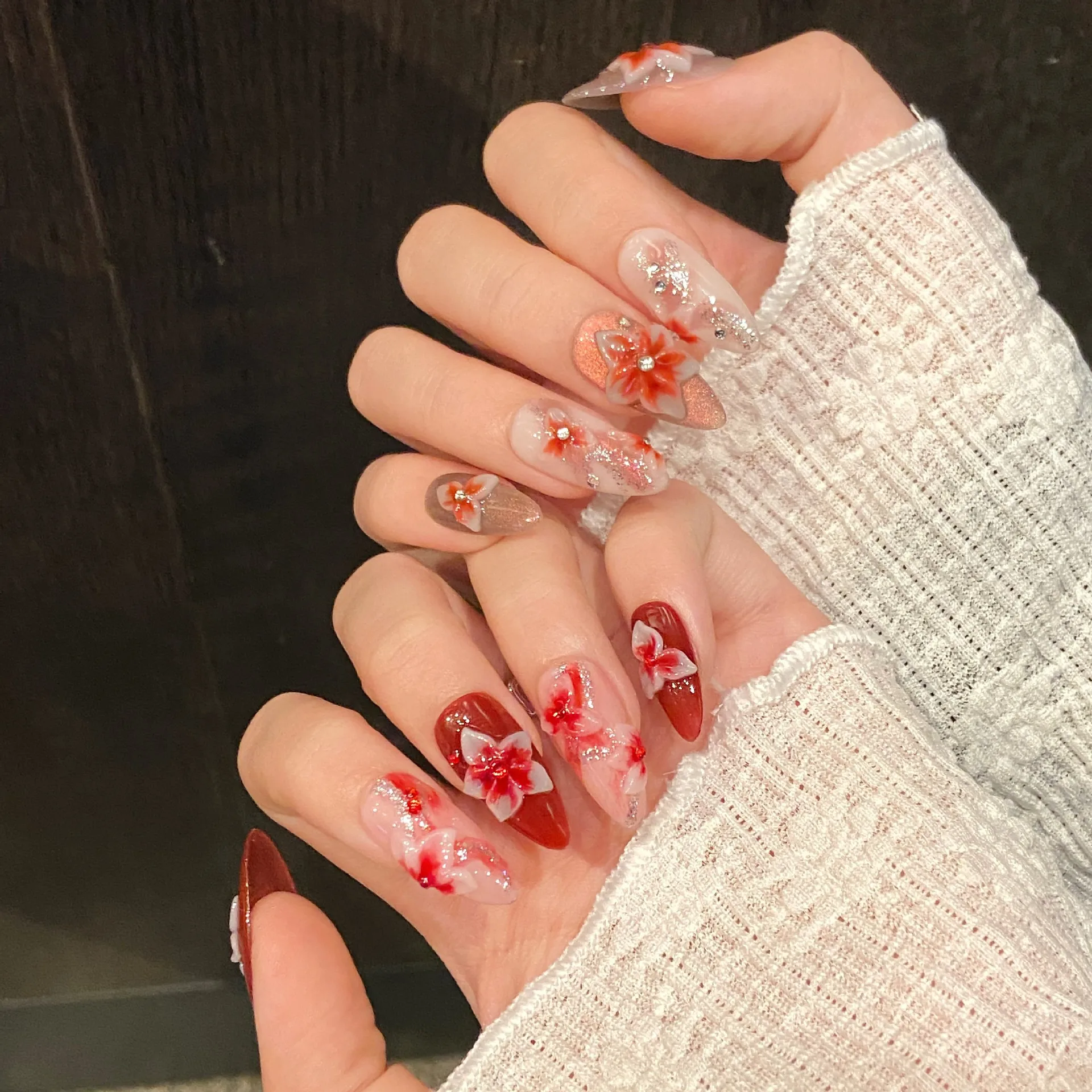 10pcs Handmade Almond Press on Nails Hand-carved Devil's Flower Design Fake Nail Tips Wearable Detachable Ins Sweet False Nails
