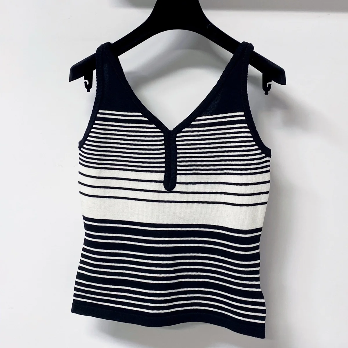 High Quality Women Striped Knit Tank Top V Neck Half Placket Sleeveless Cami Vest lyt26723126