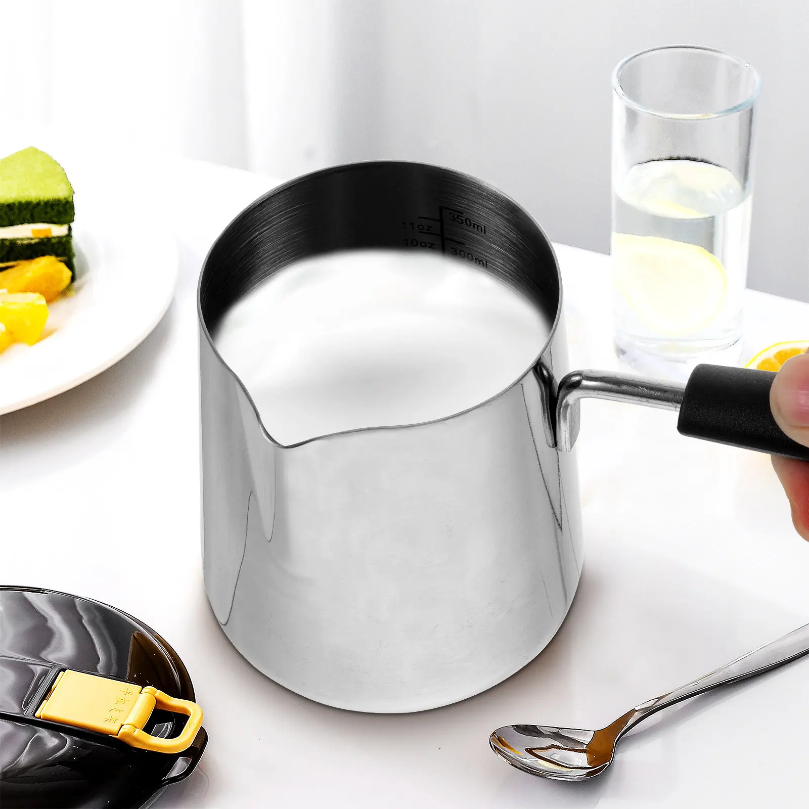 

Small Stainless Steel Saucepan Deep Design with Smooth Bottom Rapid Heat Conduction Oil Pouring Spout for Stovetop Induction