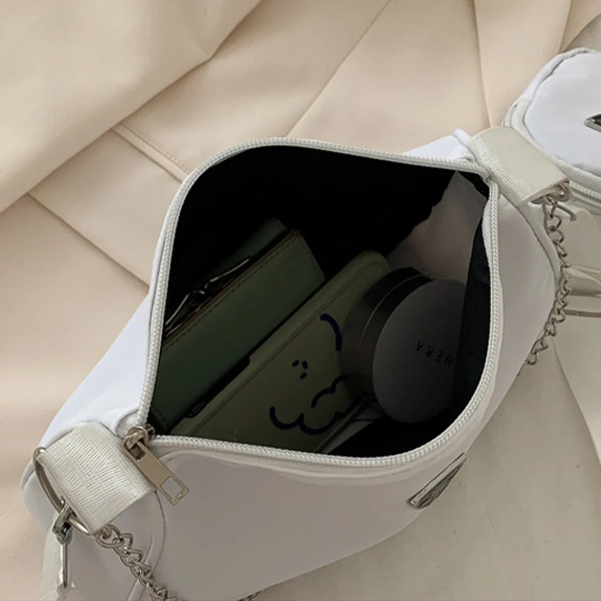 Nylon Crossbody Bag For Women Fashion Portable Casual Underarm Bag Students Cross Body Bag view 3