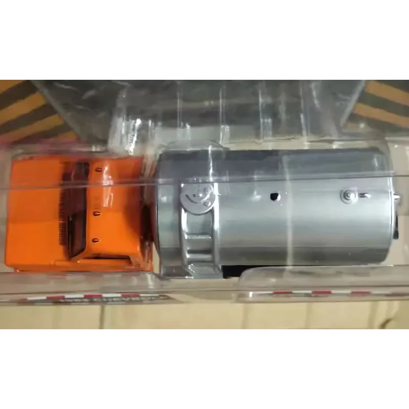 Greenlight Diecast 1:64 Scale 1982 C-60 C60 Fertilizer Truck Alloy Simulation Car Model Collection Display Toy Gift