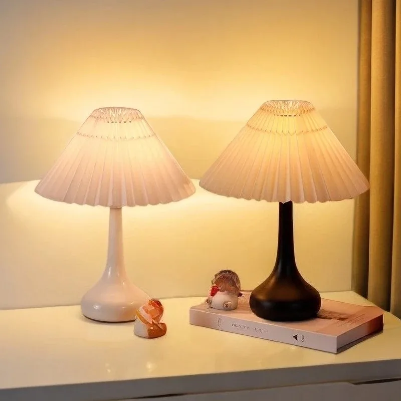 Table Lamp Bedside Lamp - Vintage Wrought Iron Gourd Base, Pleated Fabric Shade, Warm Light for Bedroom Living Room Home Decor