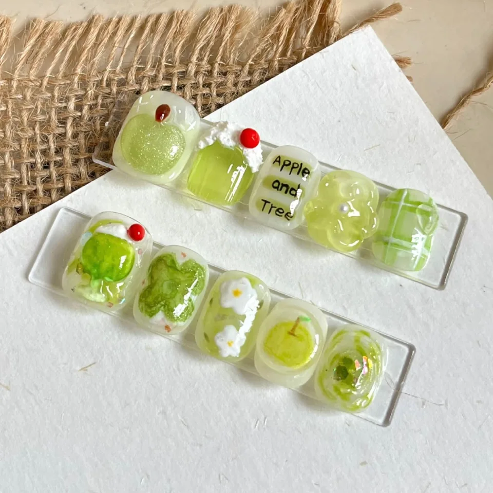 10 Uñas Postizas Verdes Degradado con Manzanas, Cortas Cuadradas, Hechas a Mano, Ojo de Gato, Desmontables 3