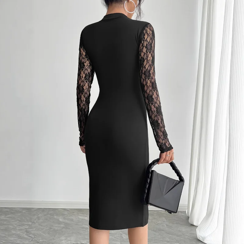 Sukienka damska na jesień 2025, dopasowana, seksowna, z kontrastową koronką i rozcięciem, w jednolitym kolorze.