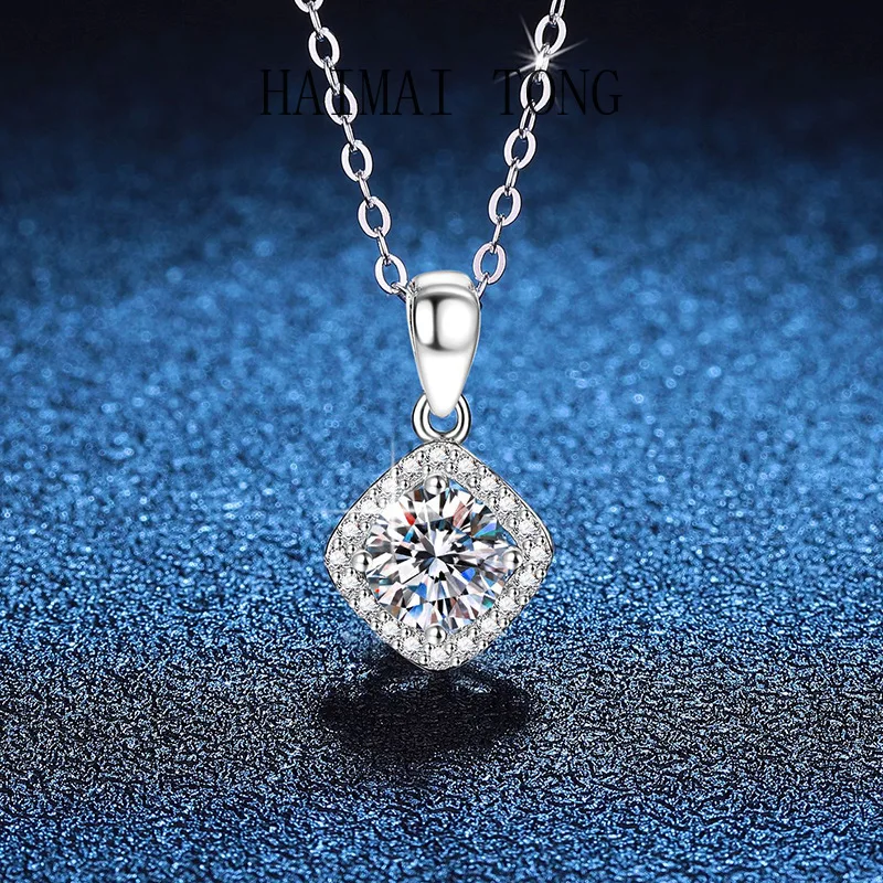

HAIMAITONG PT950 Platinum, Necklace Moissanite Pendant Simple Temperament Square Bag Necklace 1 Carat D Color Moissanite Necklac