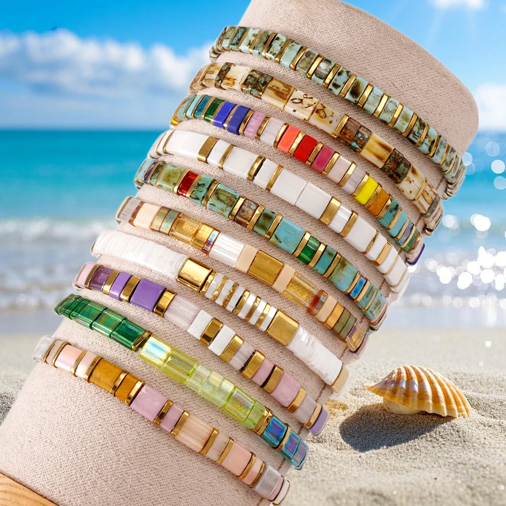 A Bohemian style fashionable colorful contrasting TILA bead bracelet suitable for girls' daily gift giving and layering