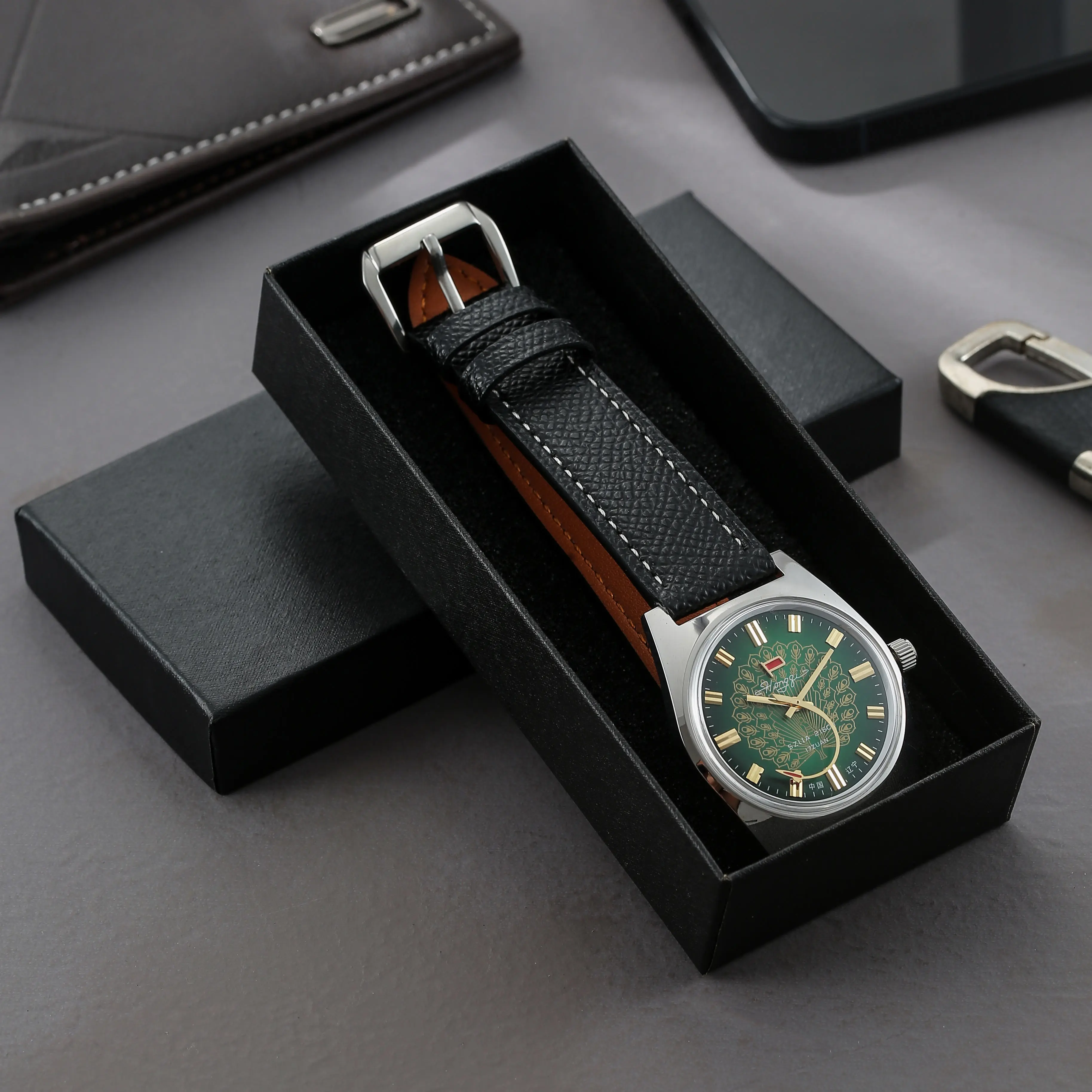 Men Manual‑Winding Mechanical Watch Shanghai 7120 Movement Dome Curved Acrylic Crystal Green Peacock Engraved Dial Retro Field