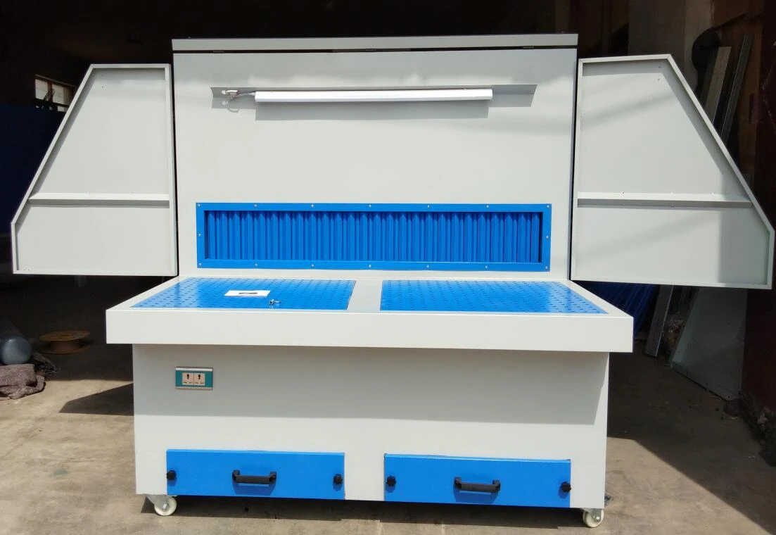 طاولة من الفولاذ الكربوني 2.2 كيلو وات لآلات التخلص من الغاز، خزانة ساندبلاستر جافة مخصصة لالتقاط الغبار الصناعي