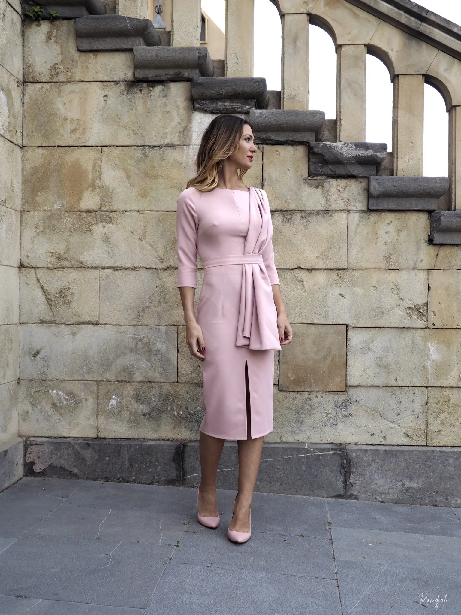 

Mother of The Bride Dresses for Wedding Party Guest Gowns Below Knee Length Front Split Three Quarter Sleeve Draping Draped Pink