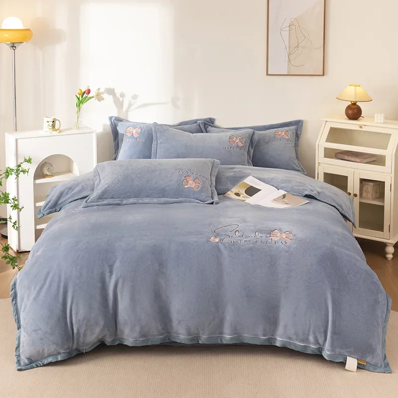 

2024 new winter high-gram milk fleece quilt cover plain embroidered bed skirt four-piece quilt cover bedding