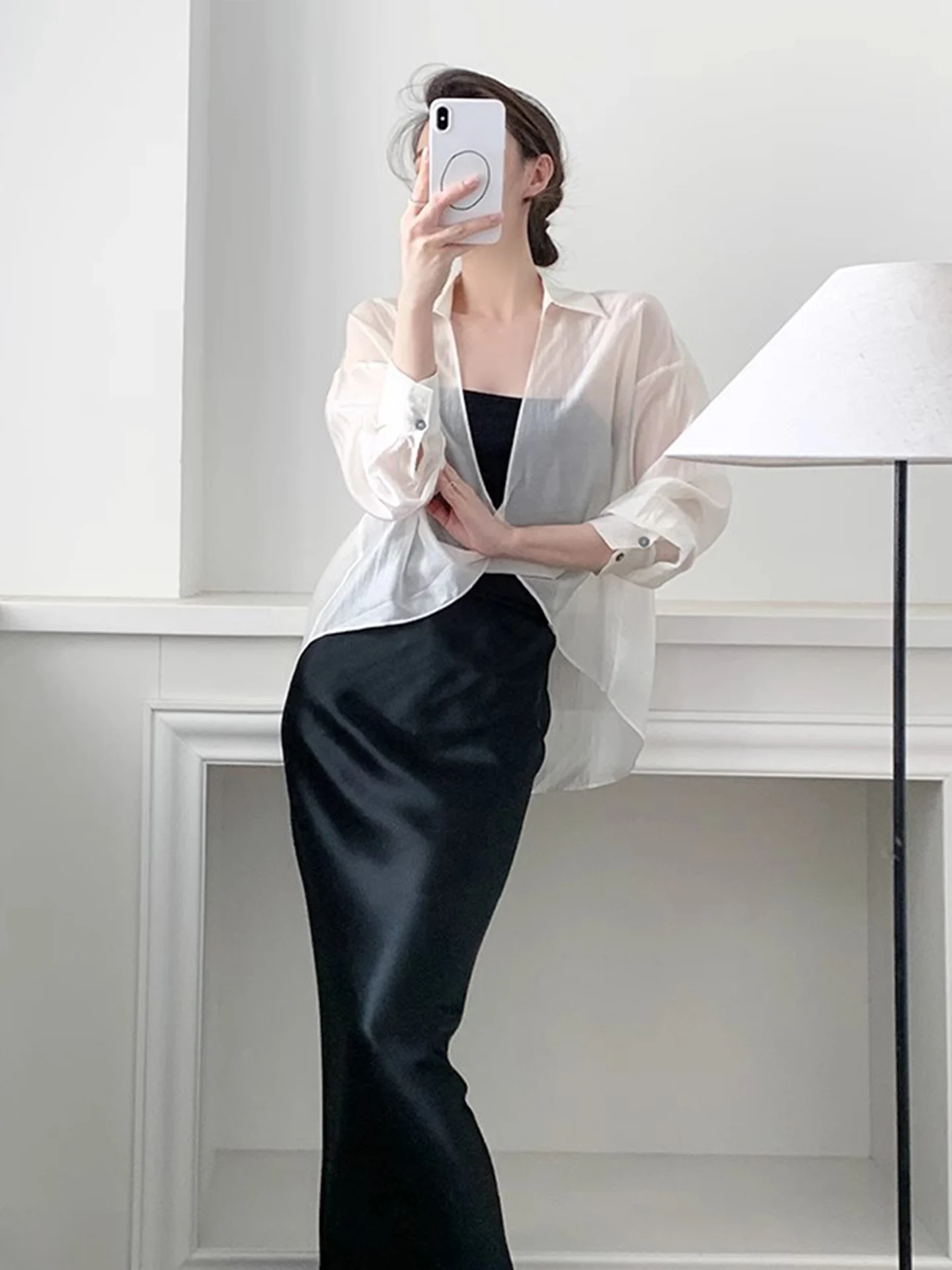 Ice Silk Chiffon Twist Knot Damen Sommer Neue Oberbekleidung Oulder Awl Dünnes Jaet Klimatisiertes Top mit Trägerkleid