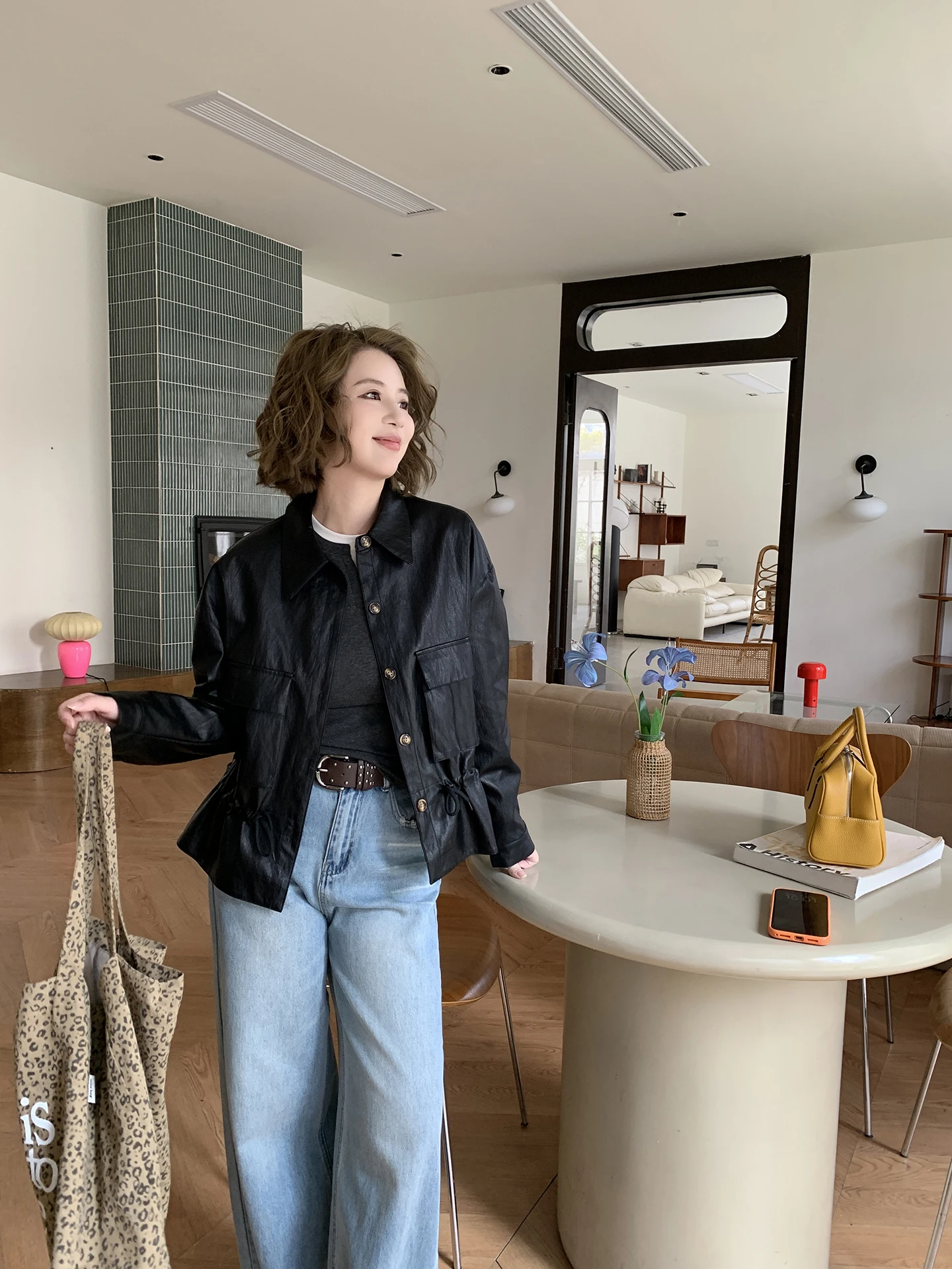 

Xuanxuan Retro Stand Collar Leather Jacket Women's Short Black Versatile Miniature High-End Feelings Outerwear Coat