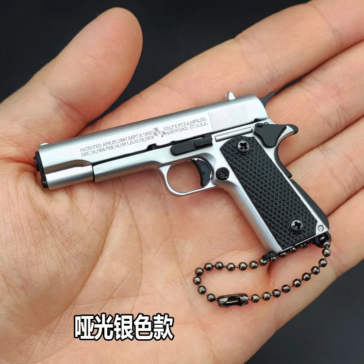 1:3 Mini Matte Silber Modell Legierung Miniatur Modell Pistole Pistole Keychain Abnehmbare Erwachsene Geschenk