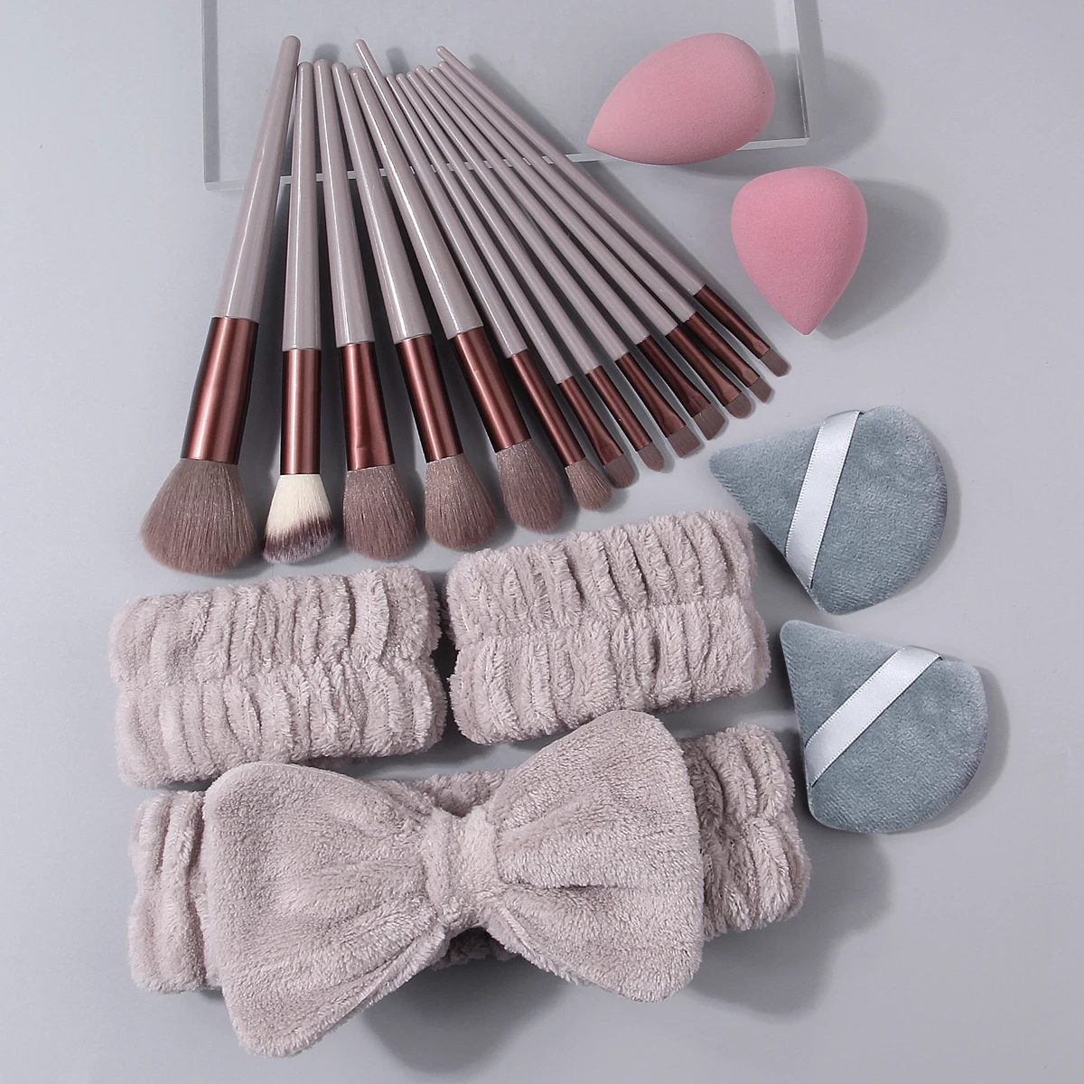 ชุดแปรงแต่งหน้าอเนกประสงค์ 20 ชิ้น & ฟองน้ำแต่งหน้าแบบไข่ที่มีความยืดหยุ่นสูง & สายรัดข้อมือแบบผมนุ่ม