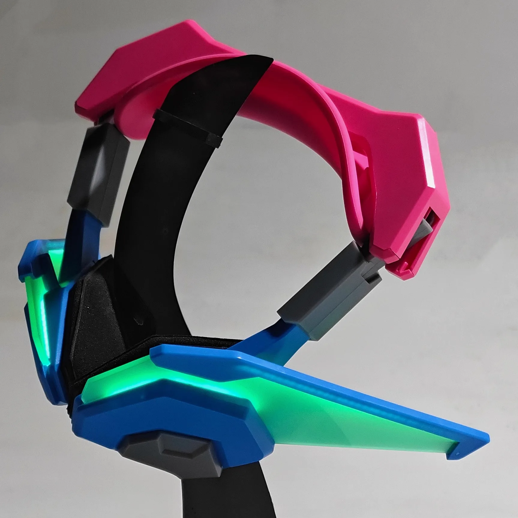 

Role D.Va Pink Bluetooth Headset Overwatchs OW2 Headband Cosplay LED Light Prop for Anime Game Costume Party