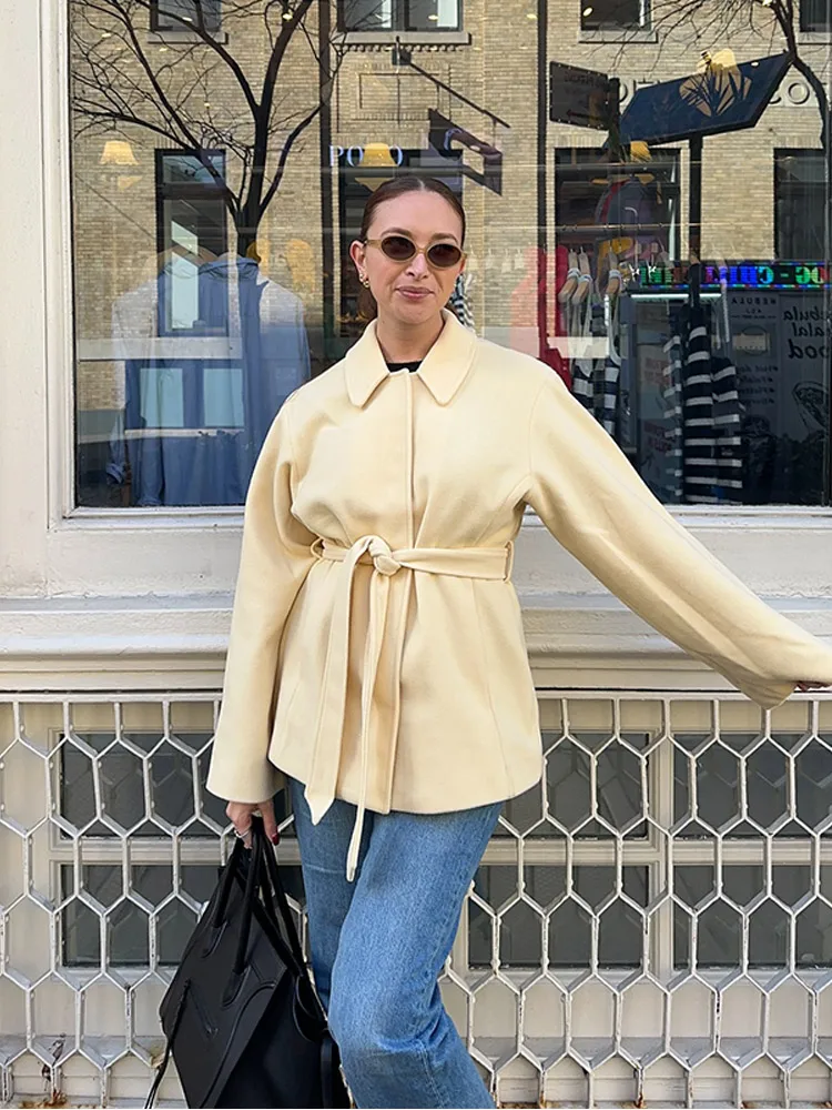 

Fashion Yellow Lapel Lace Up Jacket Women Elegant Long Sleeves Hidden Button Loose Coat New Autumn Daily Commute Jackets 2025