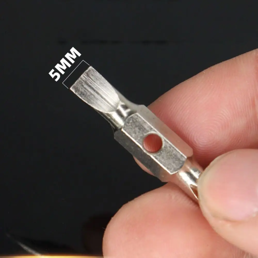 Horseshoe Buckle Keychain Screwdriver Multifunction Pocket Phillips Slotted Screwdriver Repair Tool Gadget Mini Screwdriver