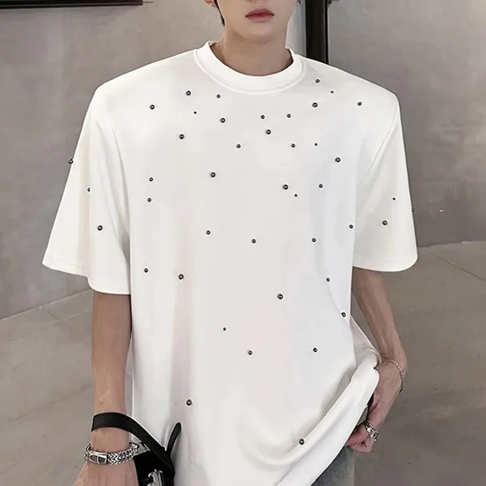 

2025 Summer New Fashion Trend High-end Handmade Metal Pearl Design Short-sleeved T-shirt Men Heavy Tops Shoulder Pad T-shirt Men