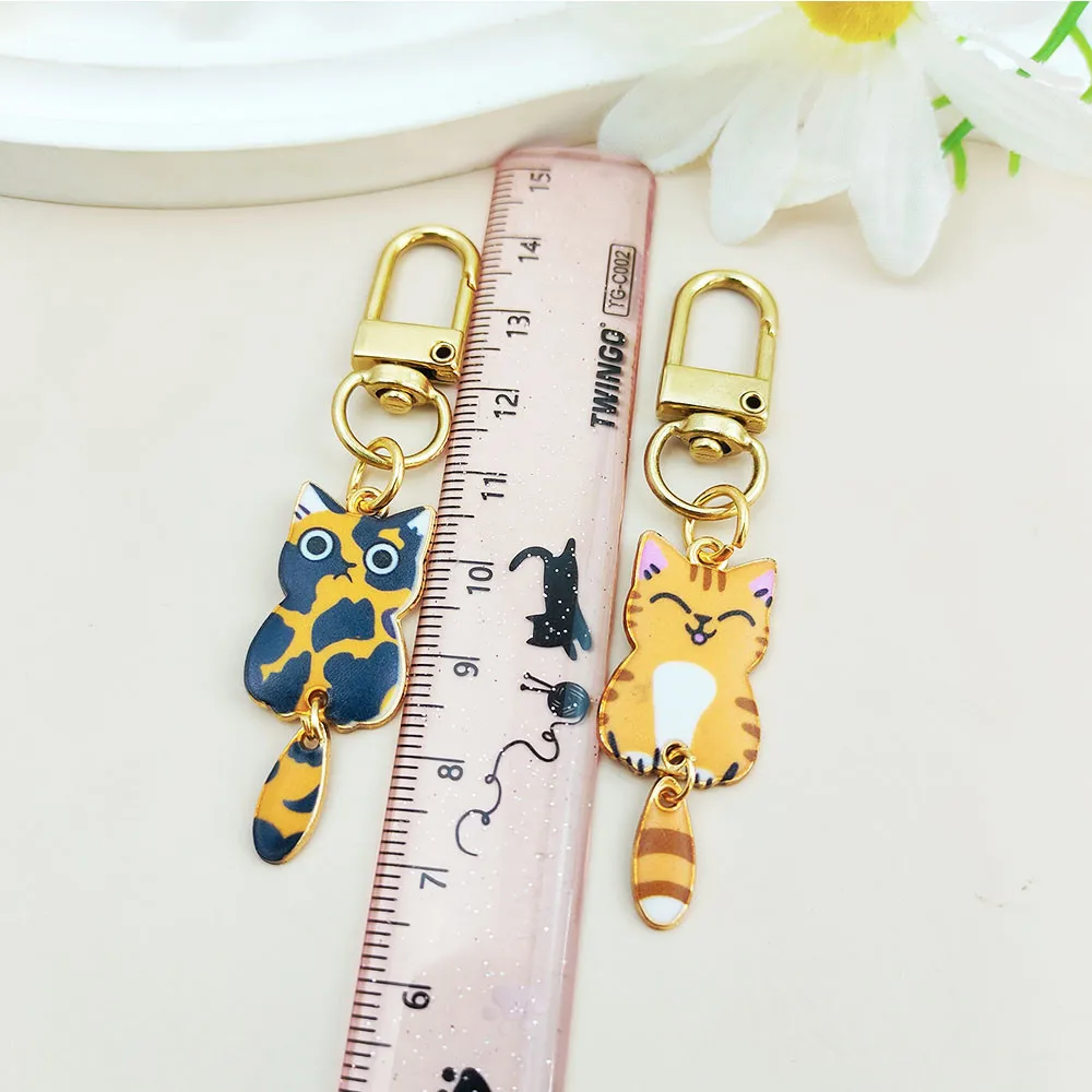 Cute Tail Hanging Cat Keychains Trendy Kitten Metal Keyrings Friend Gifts Souvenir Earphone Case Pendant Bag Charms Accessories